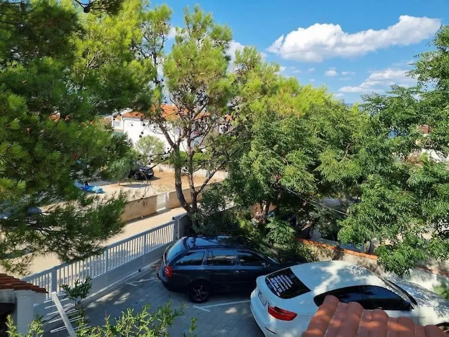 Paloma Bianca - Ensuite Bedroom, Lounge With Sofas, Balcony, Terrace & Jacuzzi - Near Beach Vir
